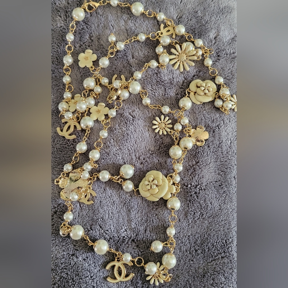 Fun CC necklace